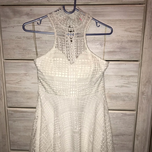 White dress - Picture 2 of 5